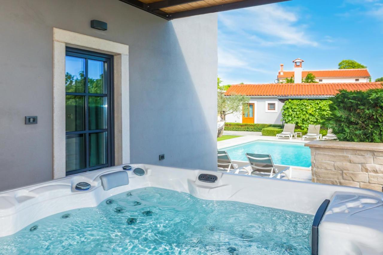 Villa Oasi Verde Bibici Luaran gambar