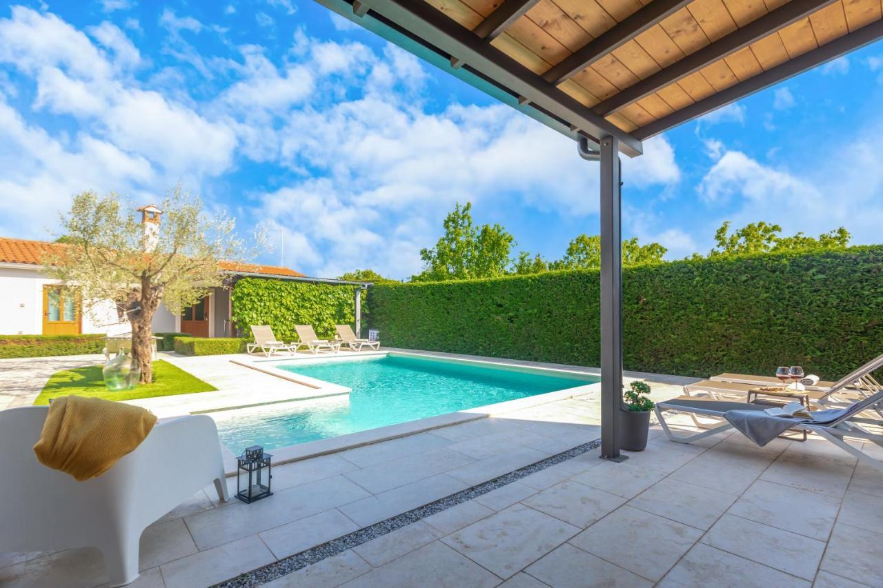 Villa Oasi Verde Bibici Luaran gambar