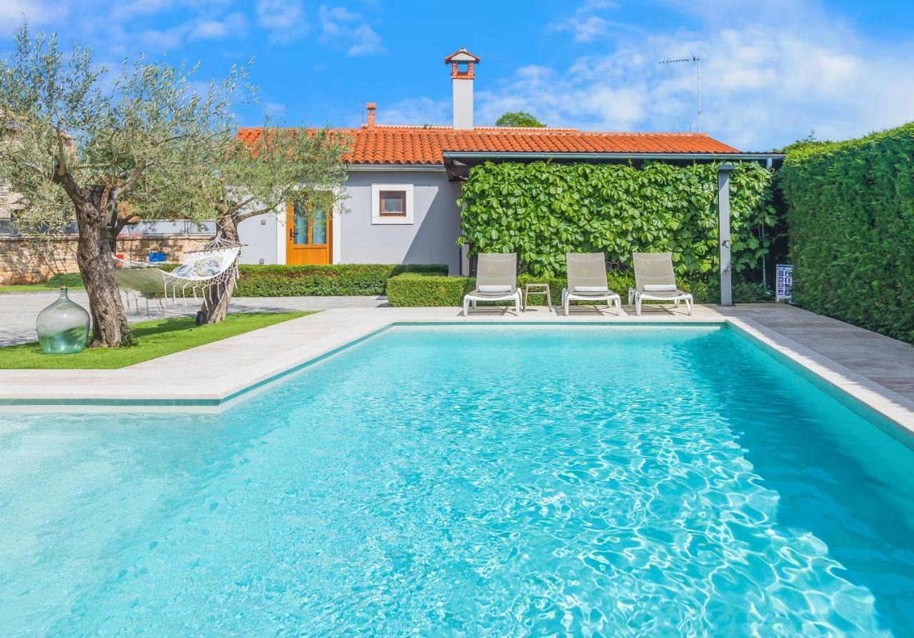 Villa Oasi Verde Bibici Luaran gambar